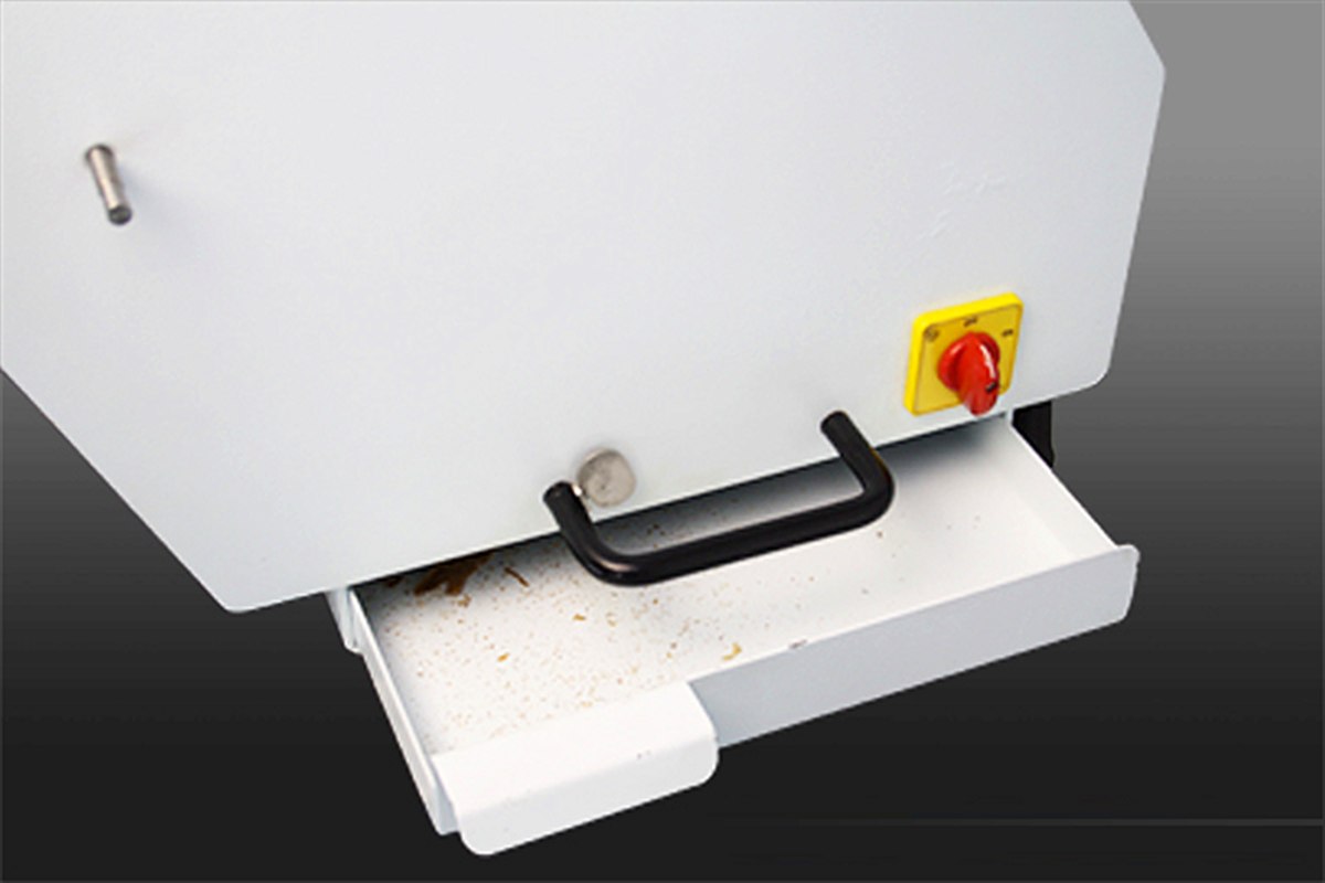 Crumb collecting tray pulled out from the Compact FS 410