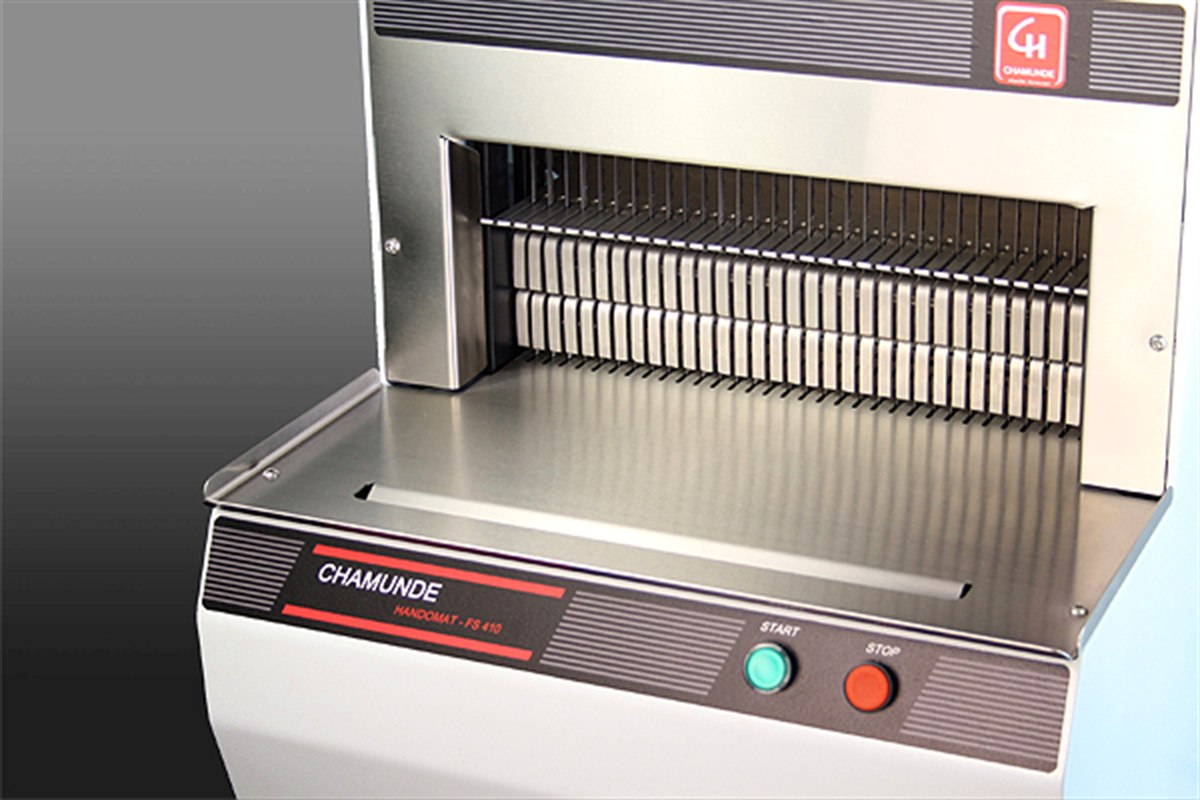 Front panel and blade comb of the Handomat FS 410